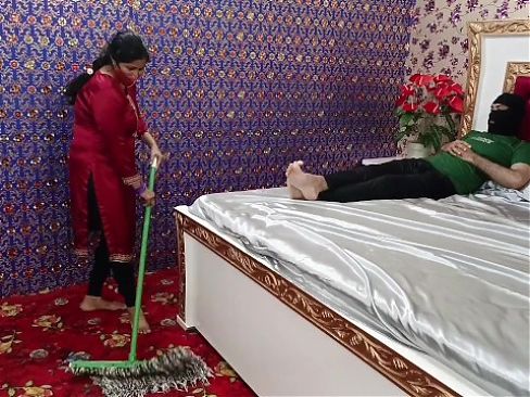 Indian Beautiful House Maid Seduces and Fucked Hard by her House Onwer